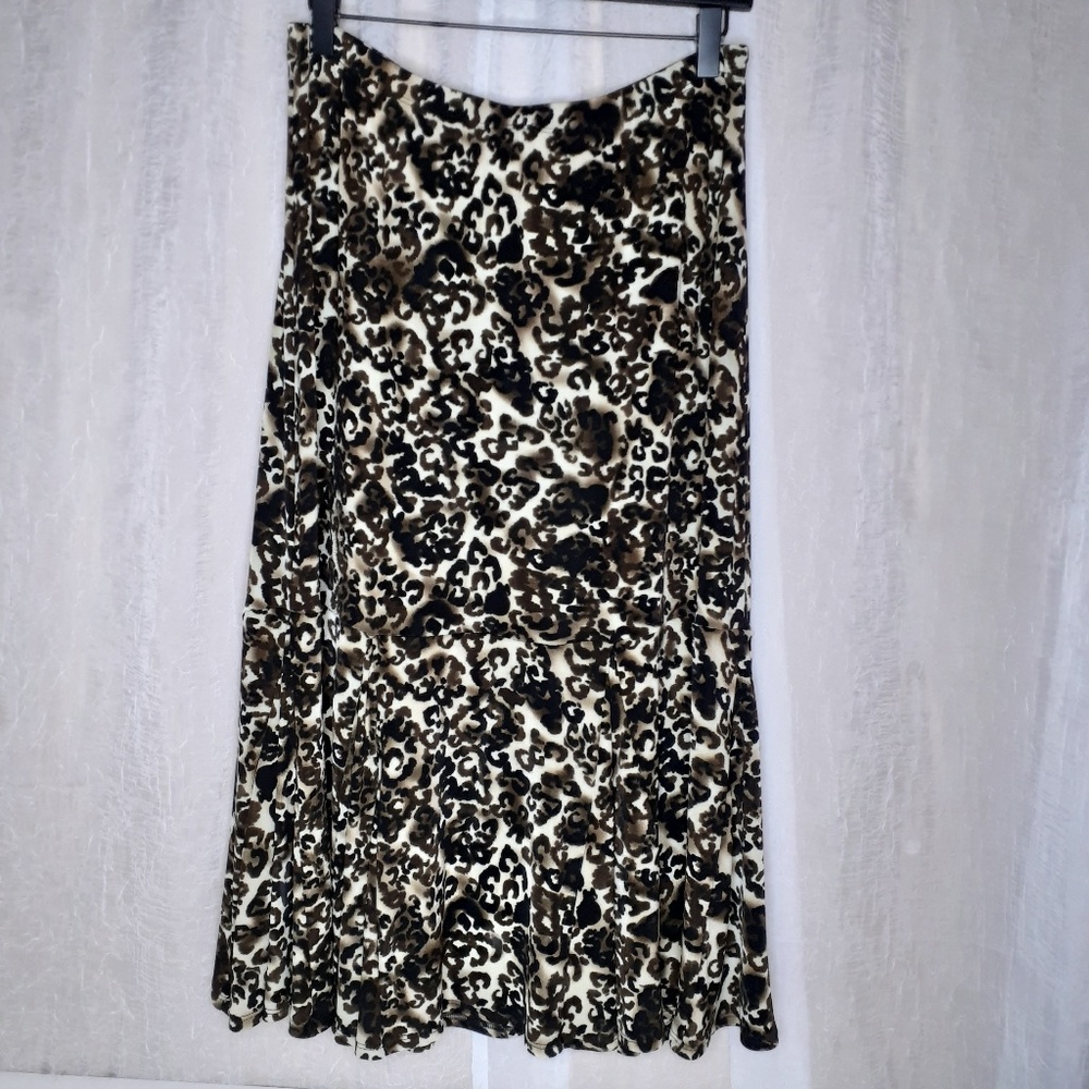 Chico's Leopard Print Maxi Skirt w/Flare at‎ bottom